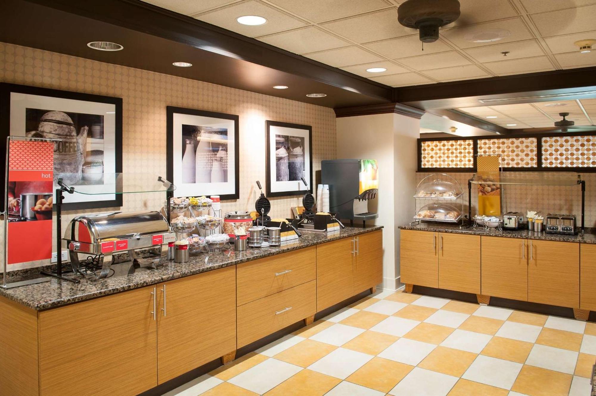 Hampton Inn Pensacola-Airport Exteriér fotografie