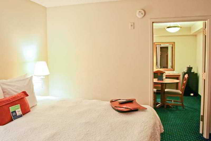Hampton Inn Pensacola-Airport Pokoj fotografie